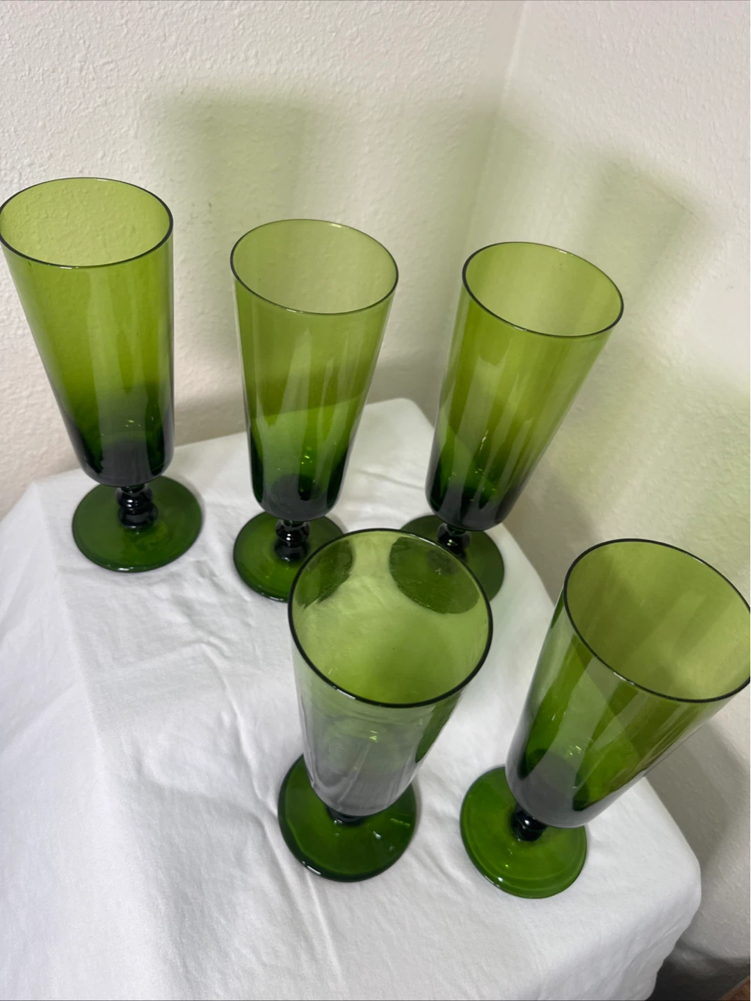 Set of 5 West Elm Green Glass Goblets - photo 3