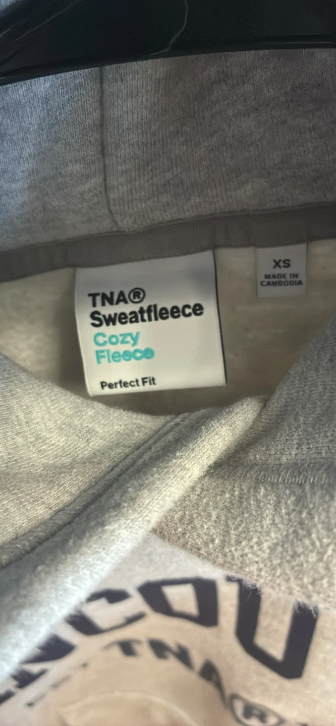 New Aritzia TNA Rare Vancouver Hoodie - photo 4