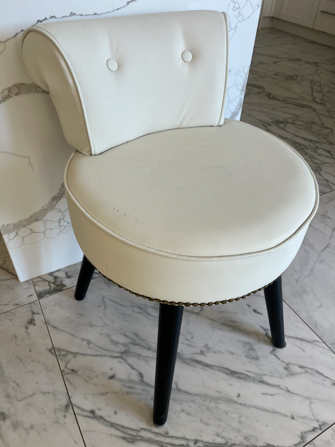 Vanity Chair (Small) - photo 2