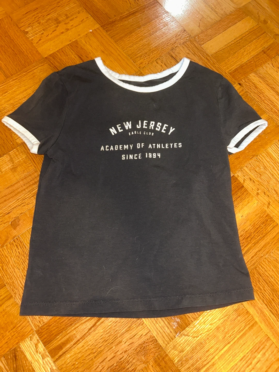 new jersey dark grey short sleeve shirt
