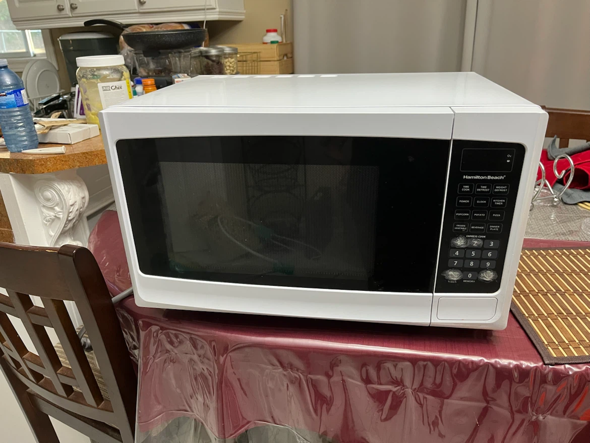 Hamilton Beach White Microwave - photo 2