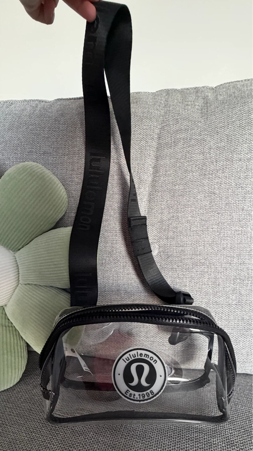 NEW Lululemon Everywhere Belt Bag 1L Clear - photo 3