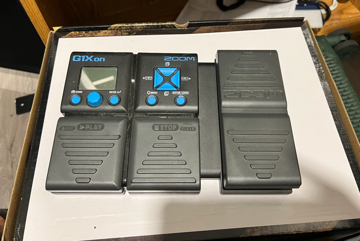 Zoom G1Xon Guitar Multi-Effects Pedal