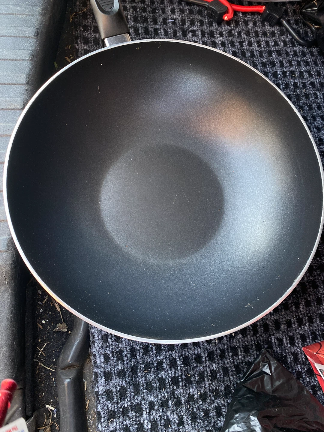 Teflon wok pan