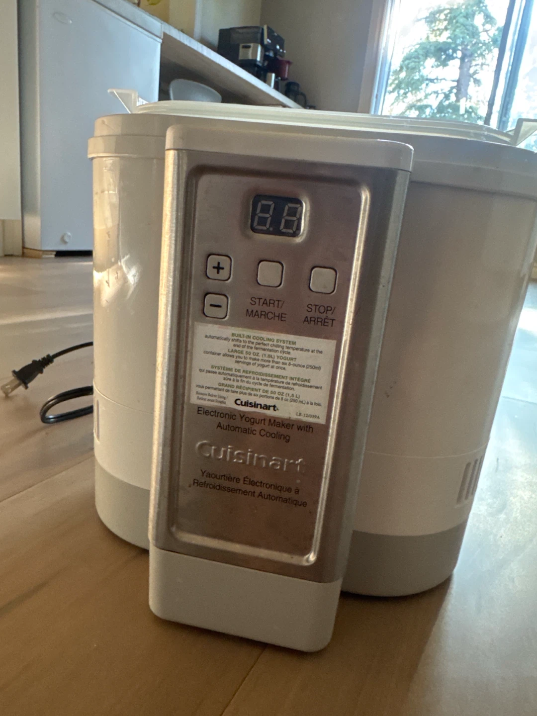 Cuisinart Electronic Yogurt Maker with Automatic Cooling