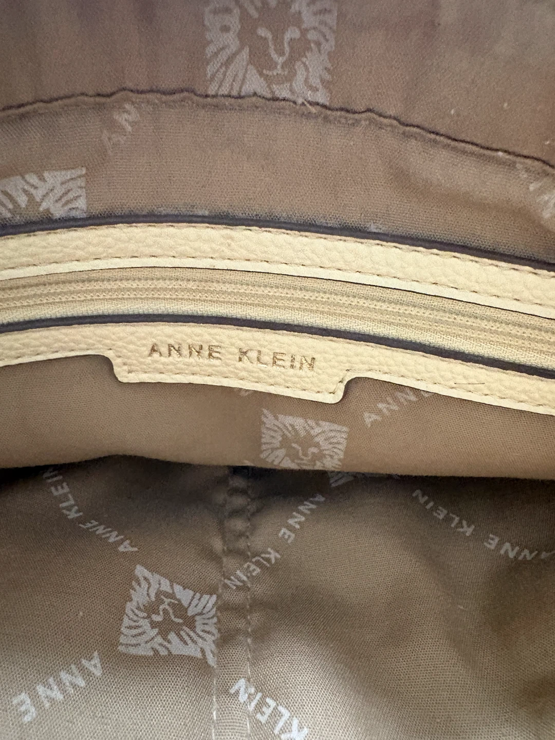 Anne Klein Color-Blocked Top-Handled Bucket Bag - photo 4