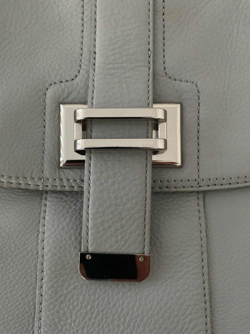 Liz Claiborne Leather Shoulder Bag - photo 2