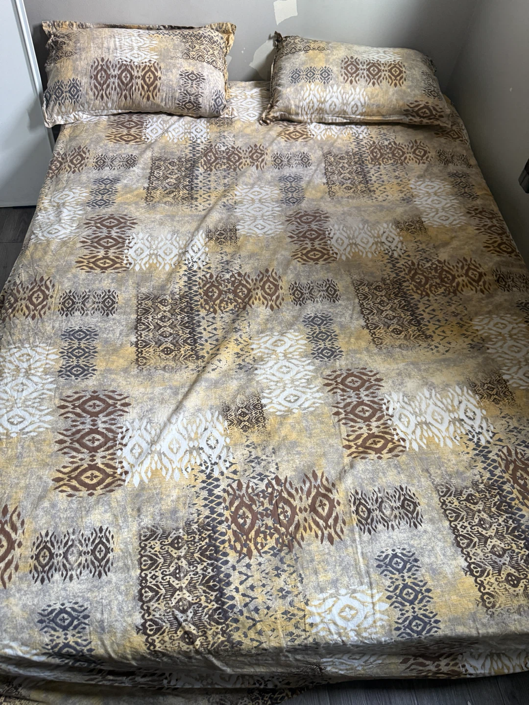 FREE Queen Innerspring Mattress & Box Spring Set - photo 2