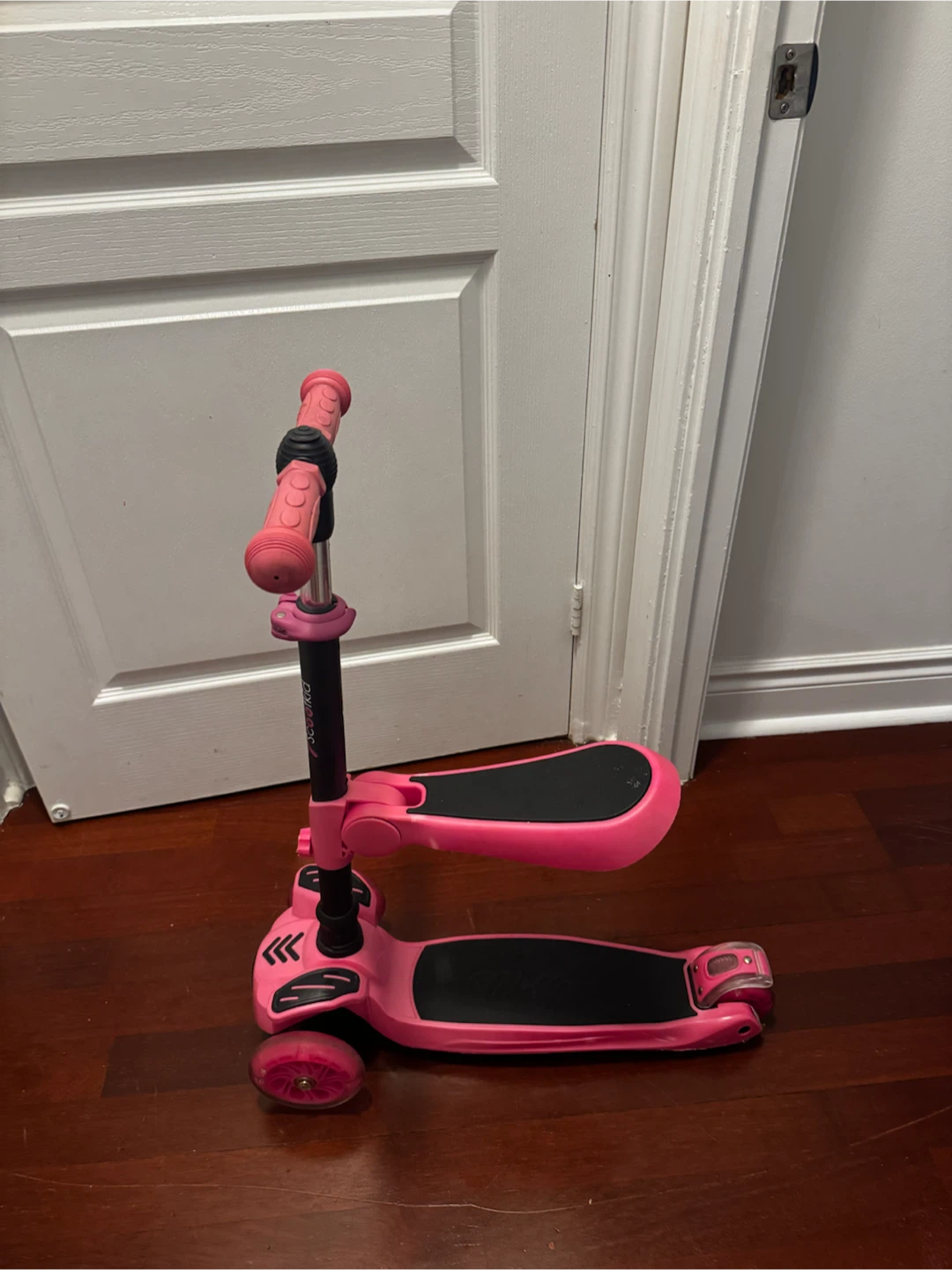 Hurtle - 3 Wheel Foldable Kick Scooter - photo 3