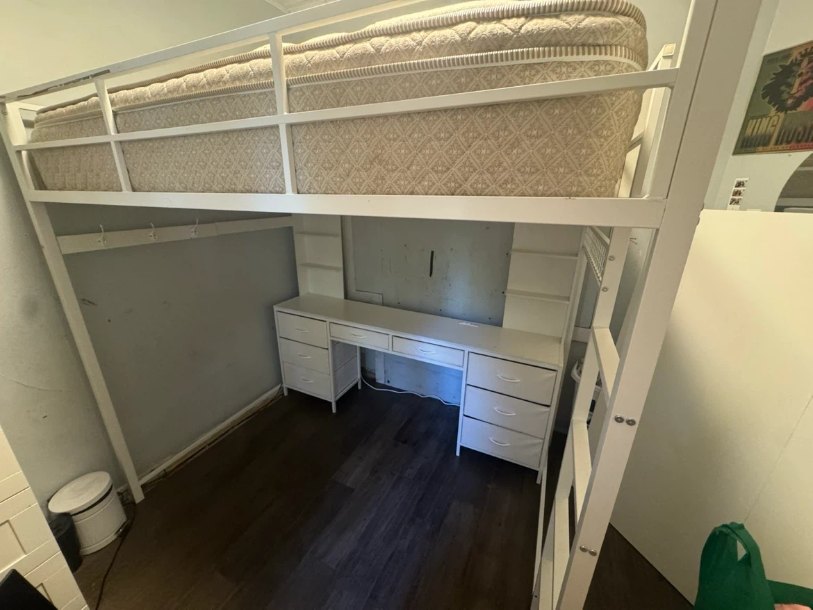 Loft double bed with desk $200 - photo 5