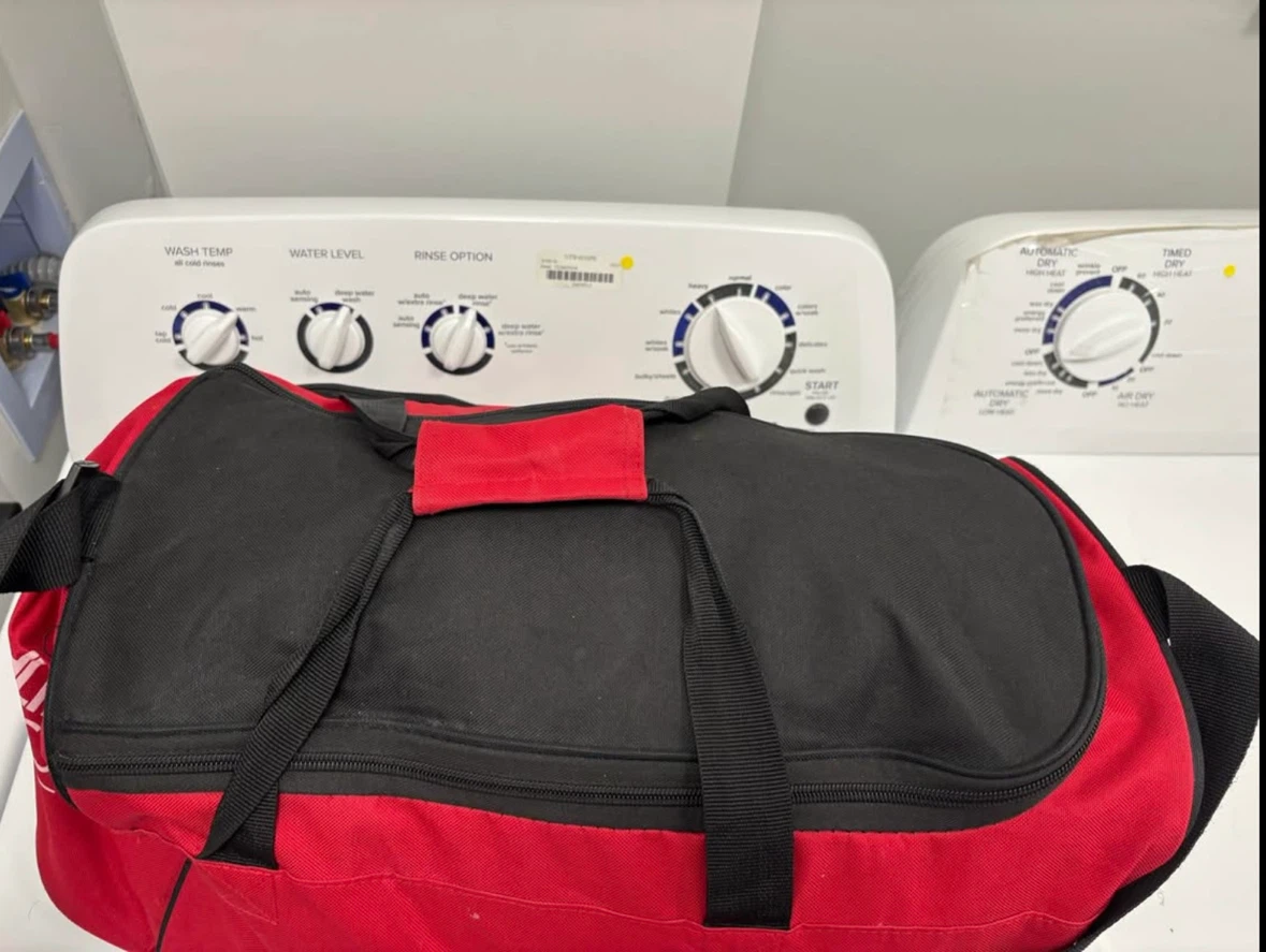 Used GoodLife Fitness Duffel Bag - photo 2