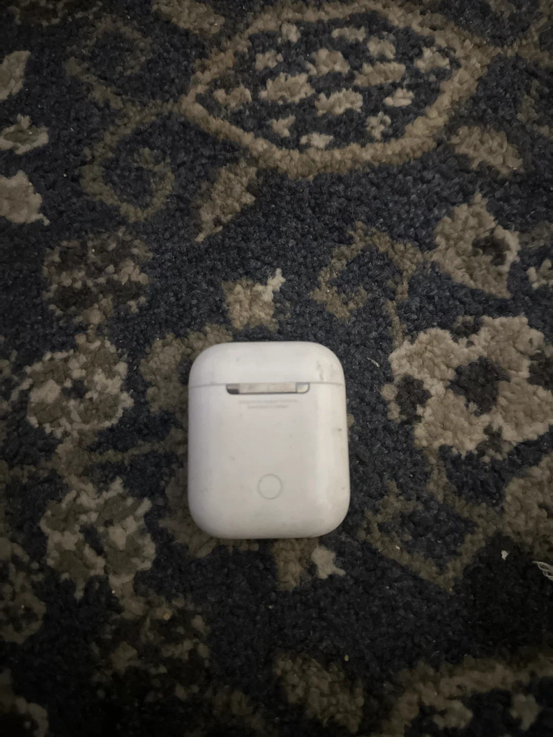 Apple AirPods Pro Charging Case - photo 3