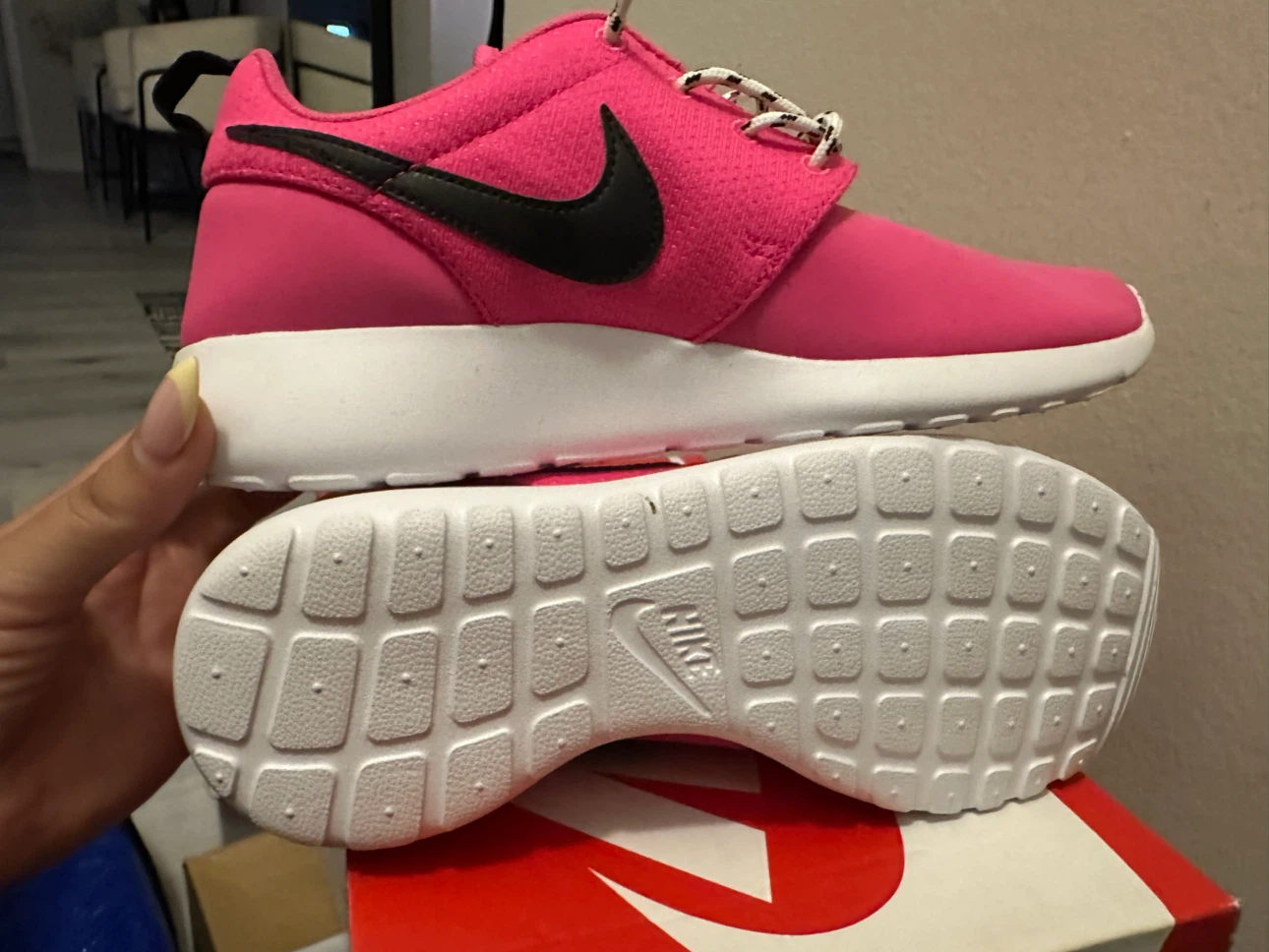 Nike Roshe One Pink Women's Shoes Size 9 - photo 2