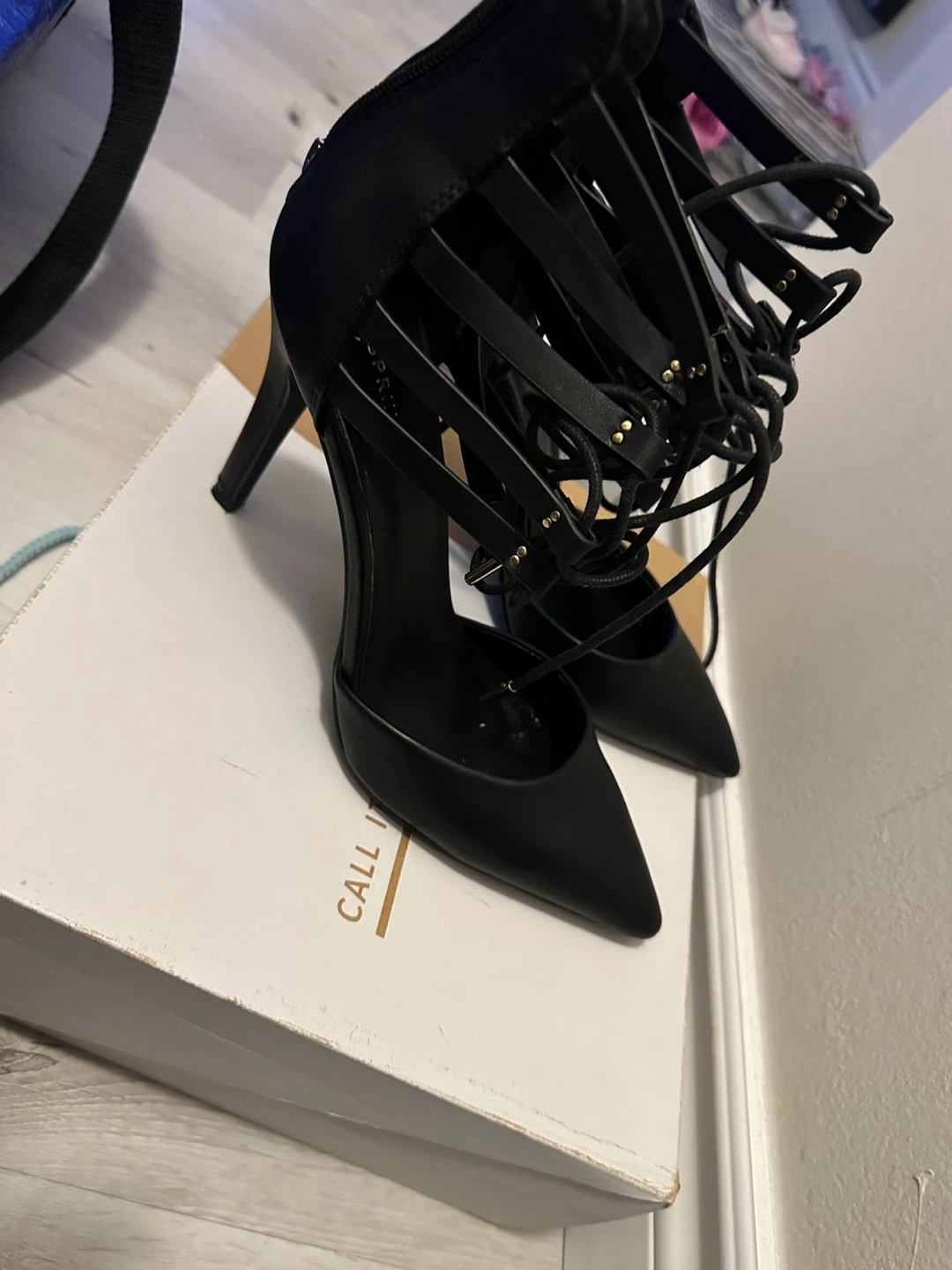 Steve Madden Black Strappy Heels - photo 2