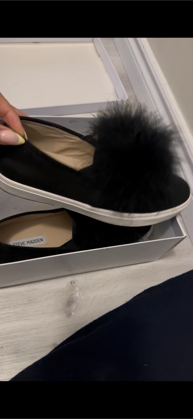 Steve Madden Black Slip-On Sneakers with Fur Pom-Poms - photo 2