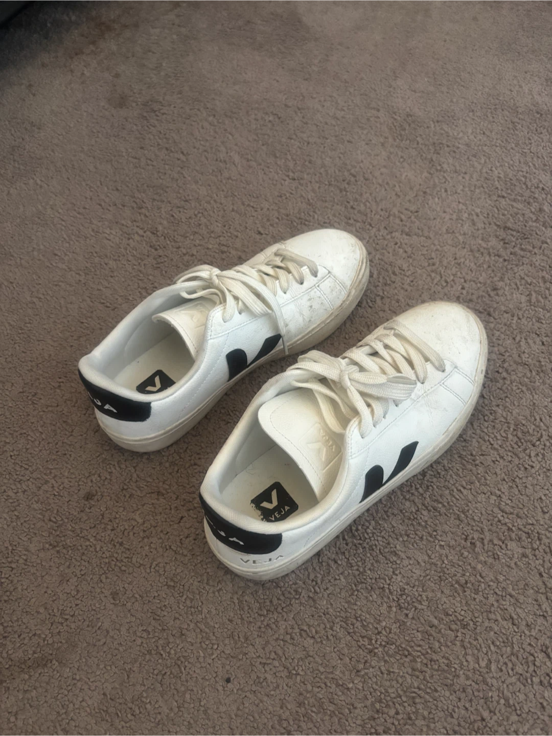 Veja Sneakers