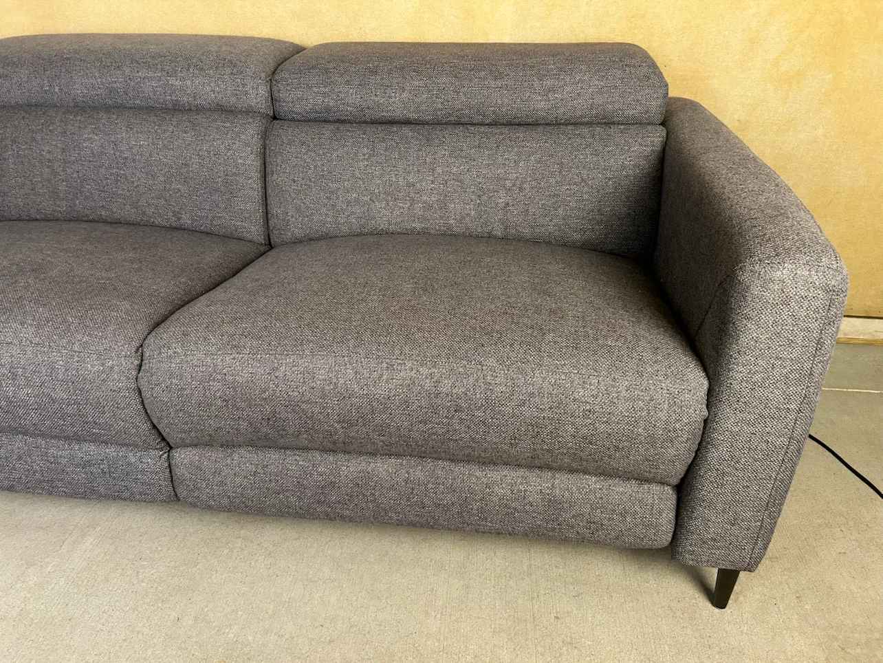 DELIVERY AVAILABLE! GREY FABRIC RECLINER SECTIONAL FOR $500! - photo 5