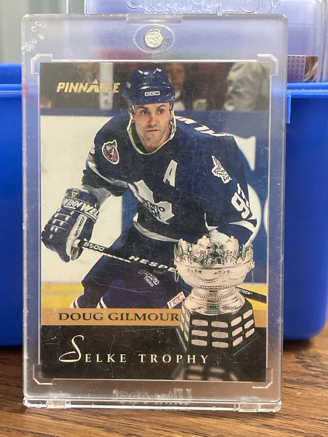 1993 Pinnacle Doug Gilmour Selke Trophy Hockey Card