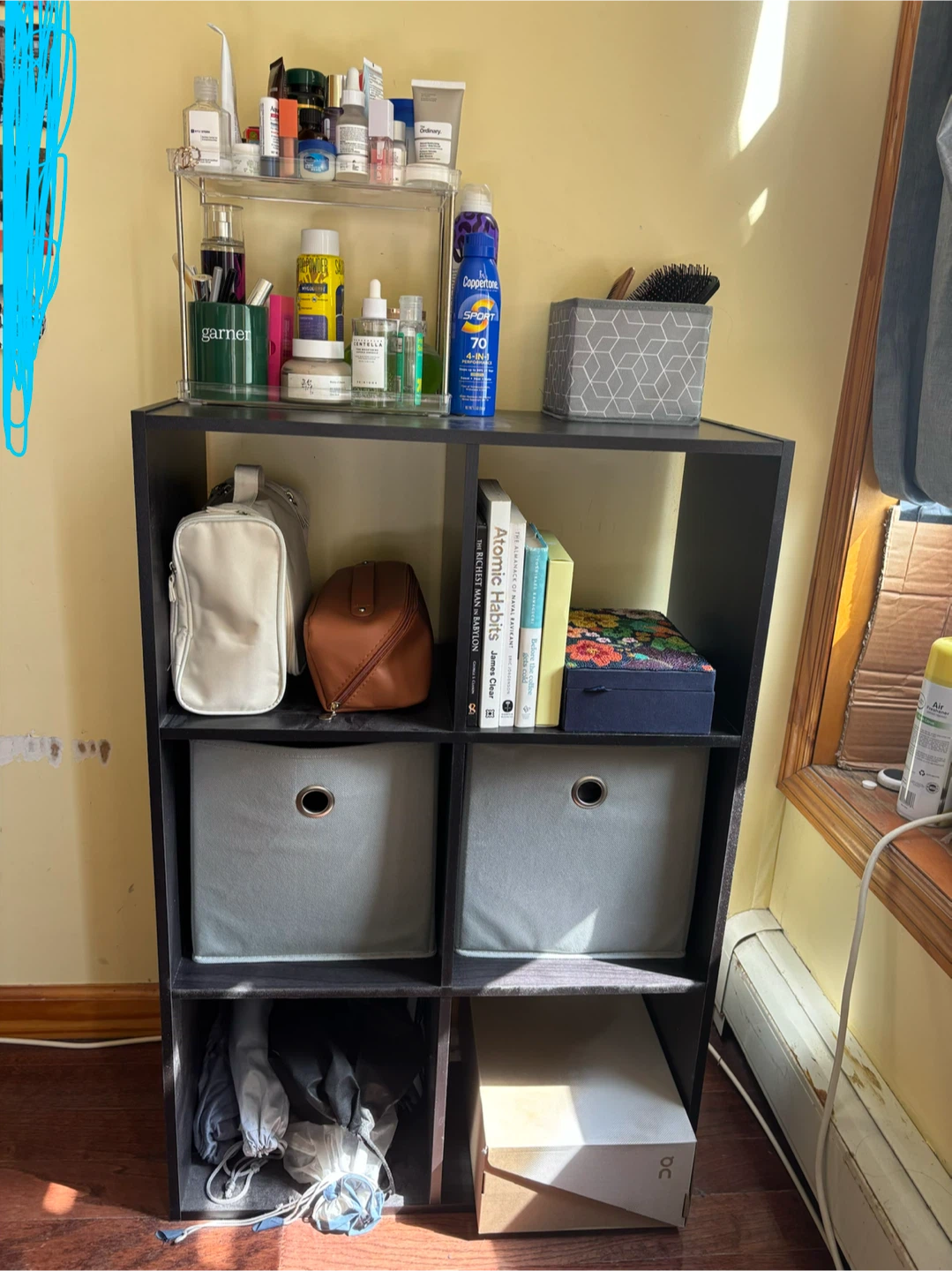 Black 6 cube organiser + free grey bins - photo 2