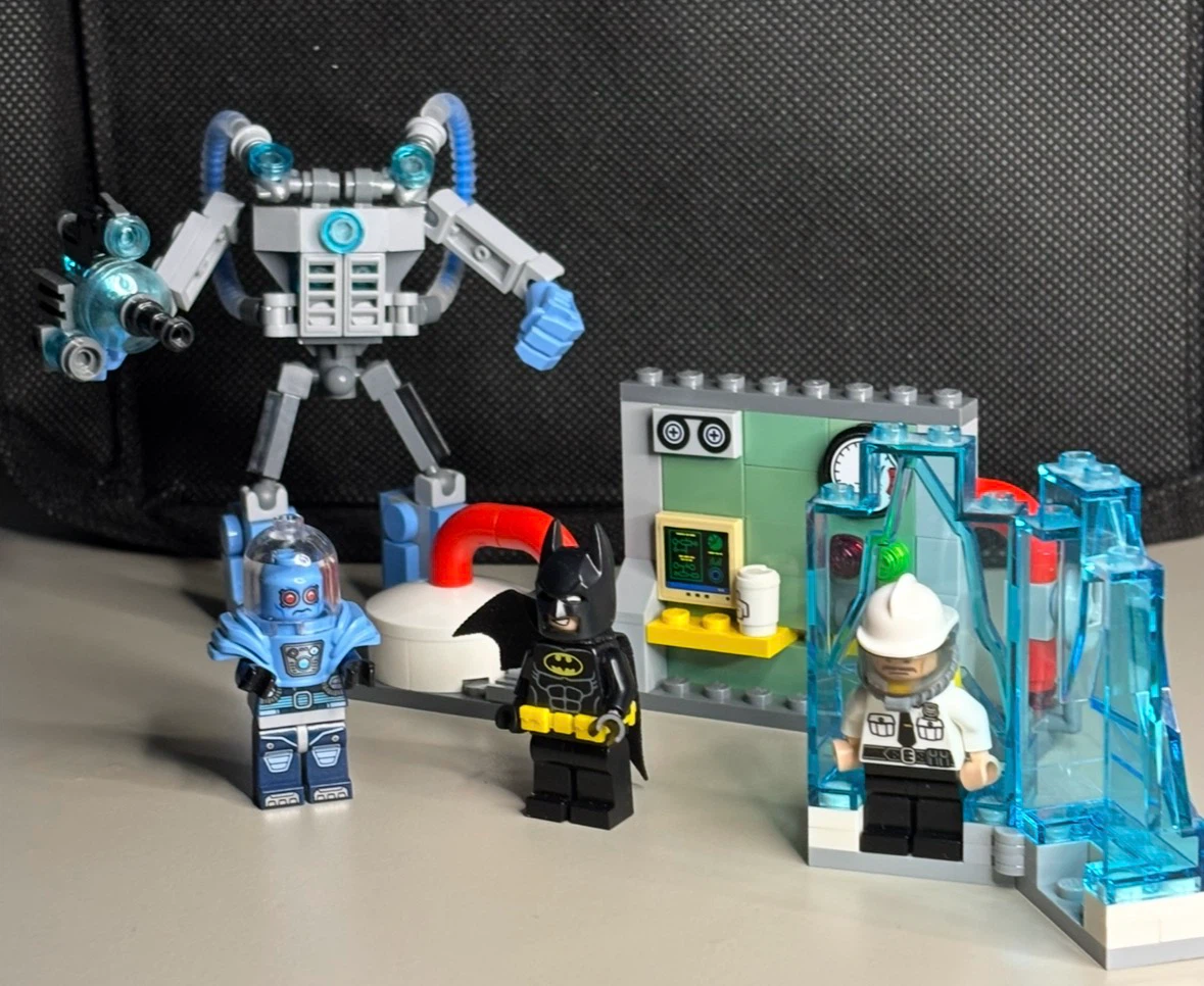 LEGO - DC Mr. Freeze Ice Attack 70901  - 99% complete - photo 2