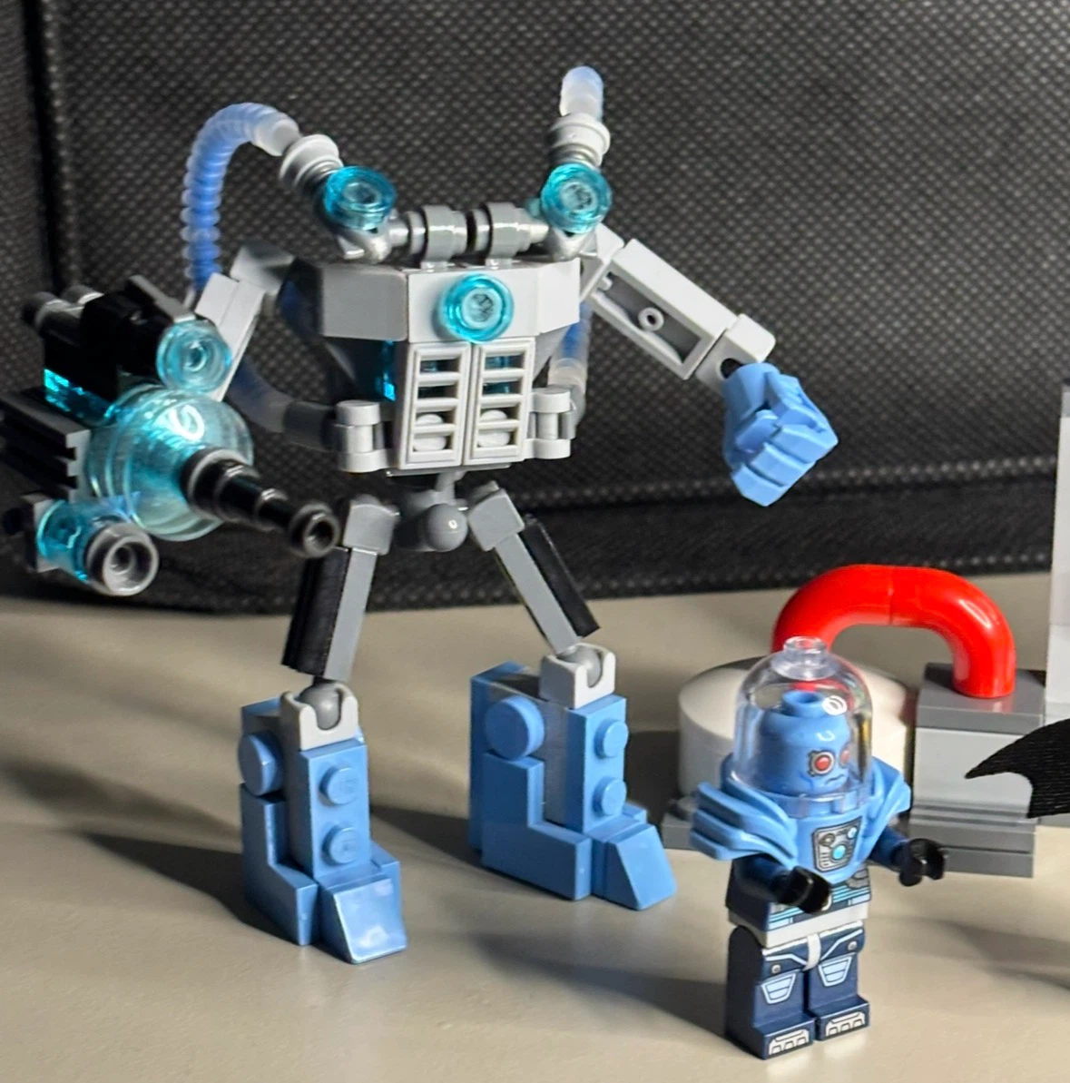 LEGO - DC Mr. Freeze Ice Attack 70901  - 99% complete - photo 3