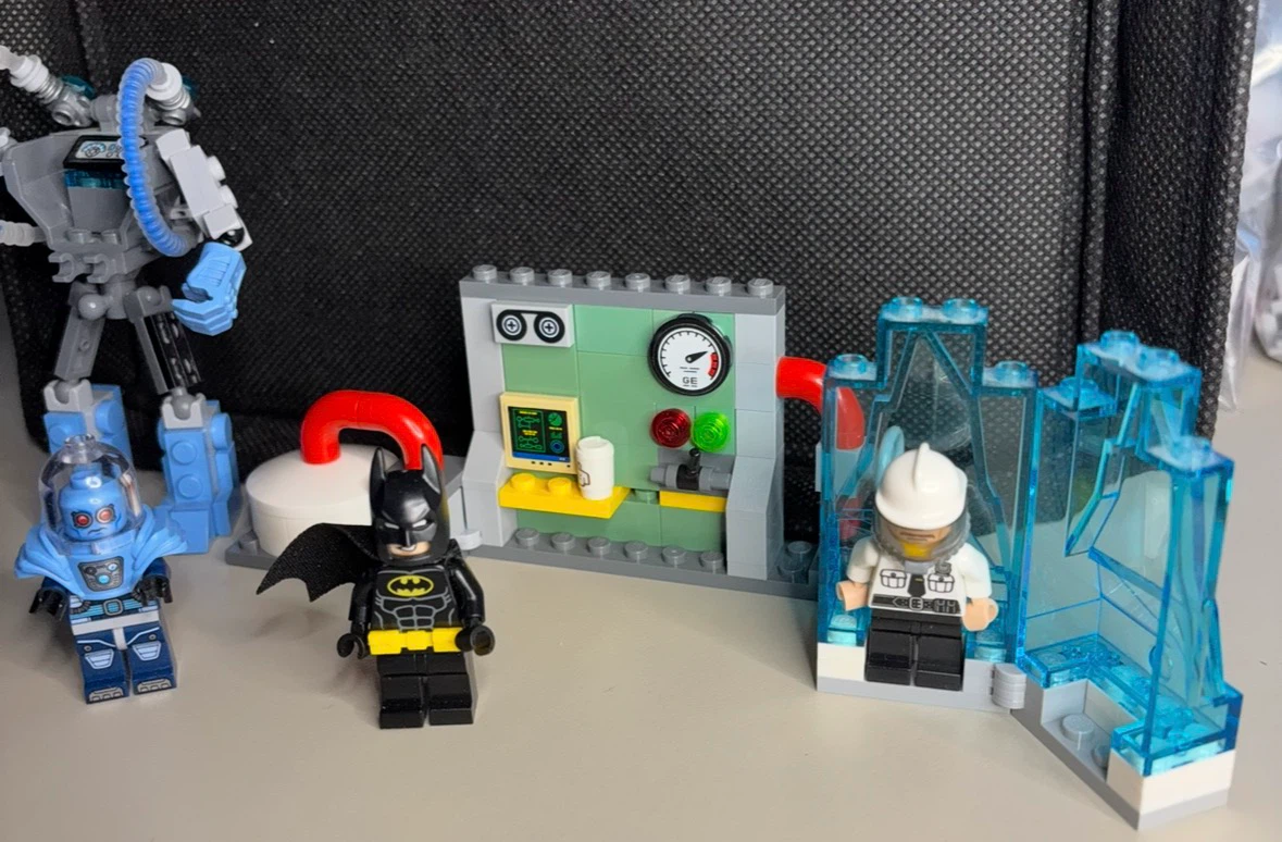 LEGO - DC Mr. Freeze Ice Attack 70901  - 99% complete - photo 4
