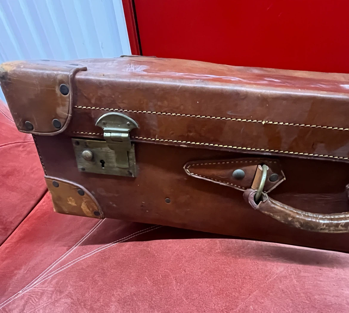 Vintage Leather Suitcase - photo 5