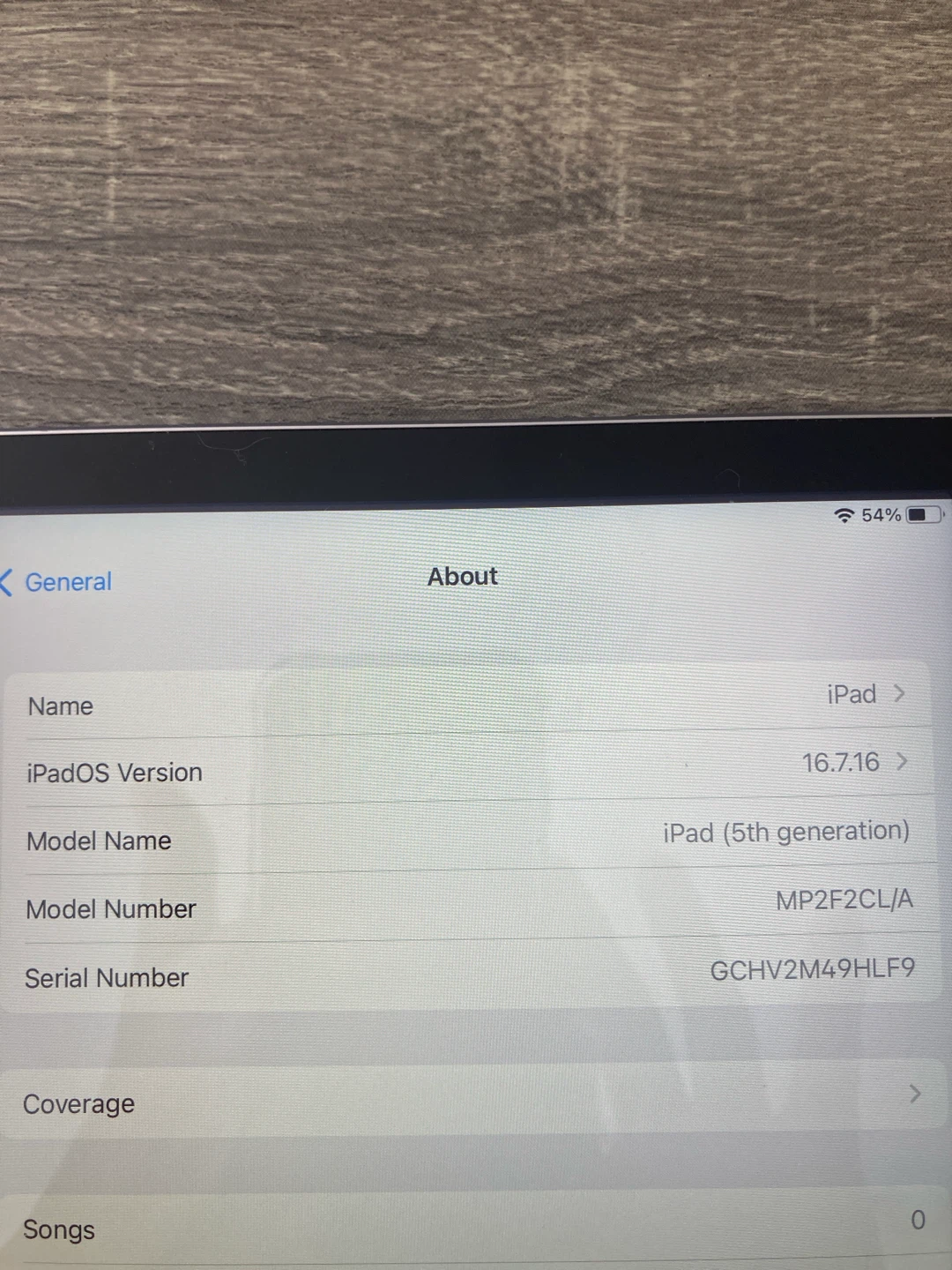 Apple iPad (5th generation) - photo 2