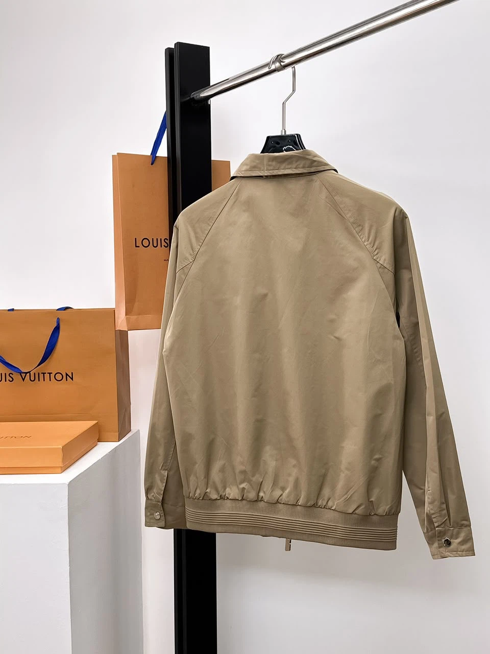 Burberry Beige Harrington Jacket - photo 4