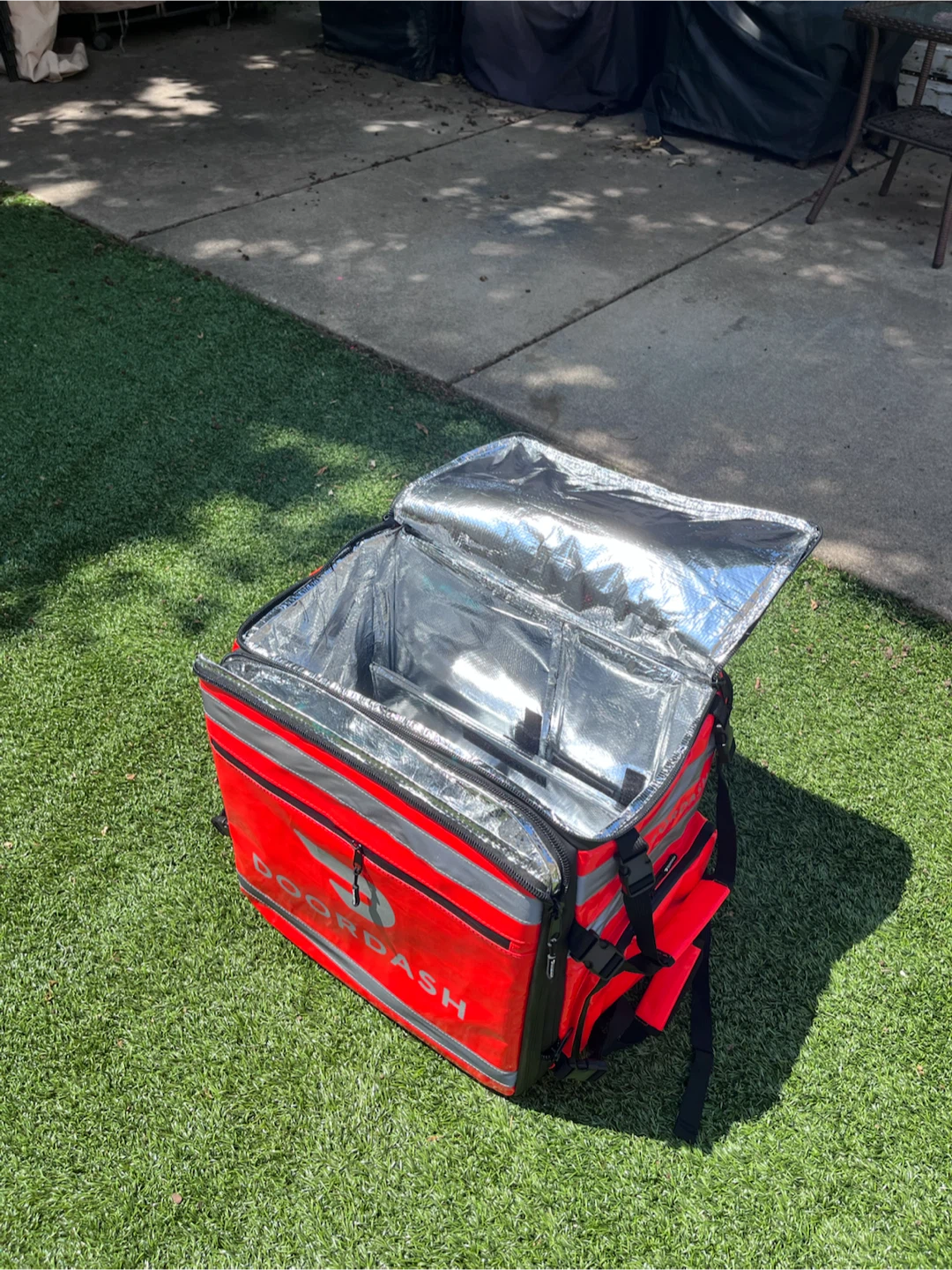 DoorDash Insulated Food Delivery Bag - photo 2