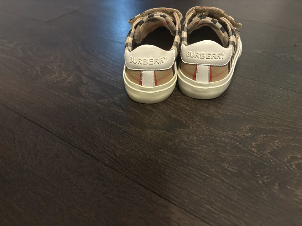 Burberry Kids Sneakers - photo 3