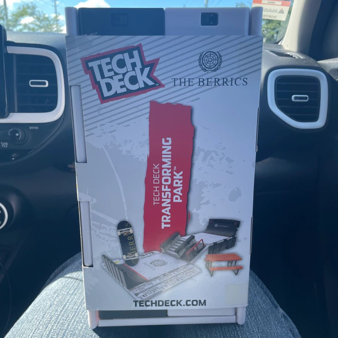 Tech Deck Transforming Park The Berrics Skateboard Playset - photo 2