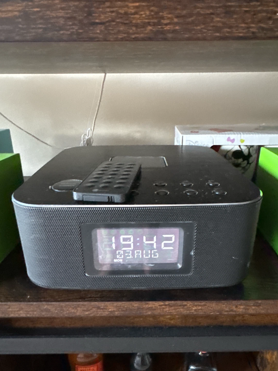 iStudio Clock Radio with Remote - photo 2