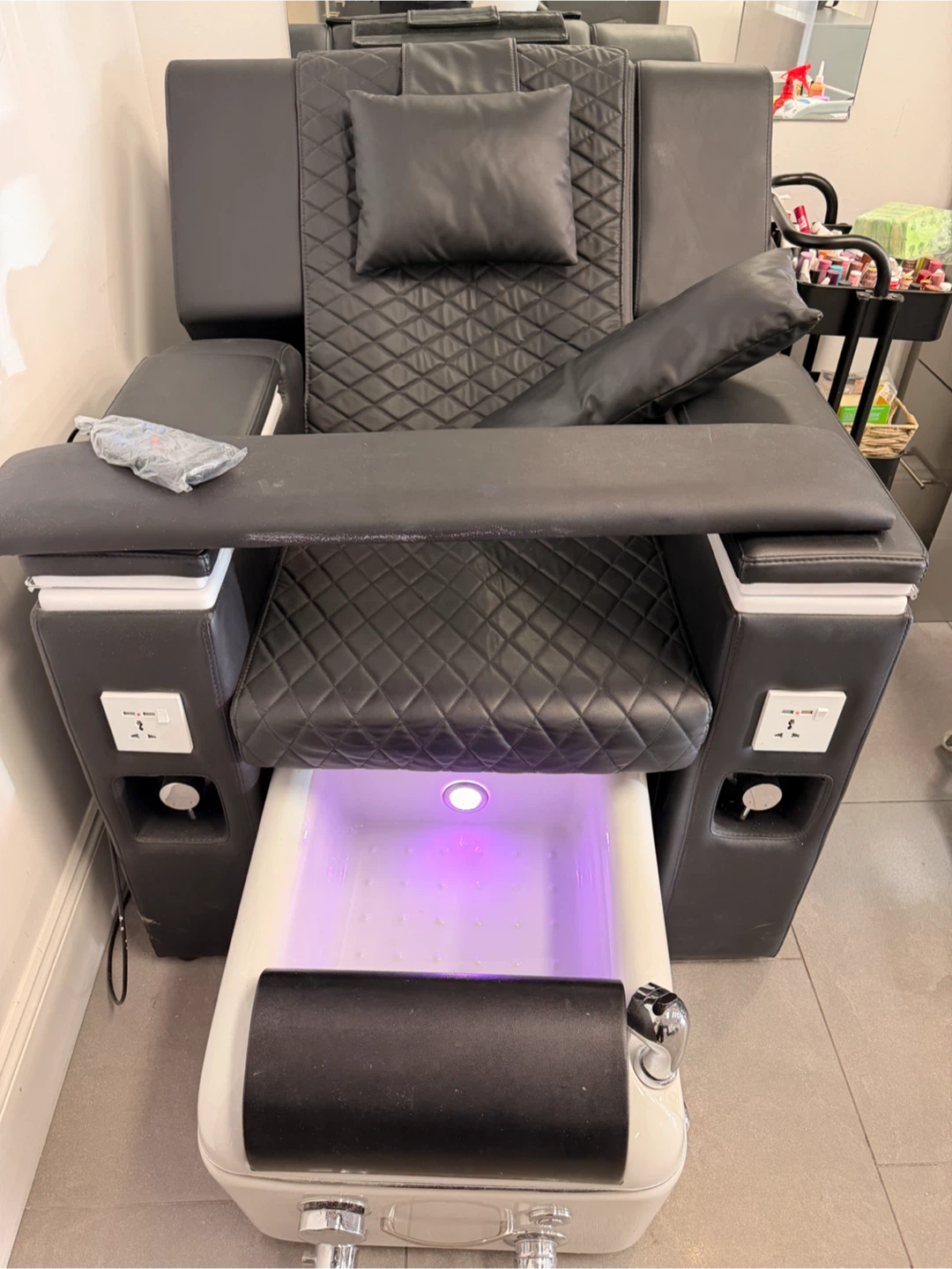Black Leather Pedicure Chair with Foot Bath - photo 2