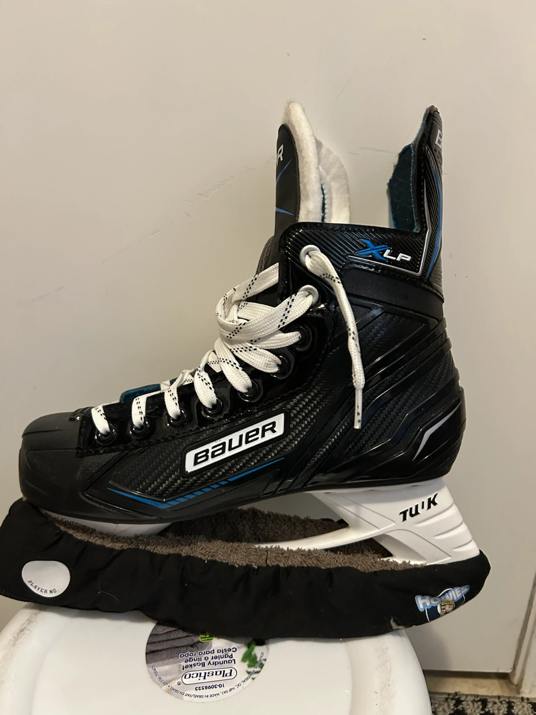 New!! Bauer Men’s size 9 skates - photo 3