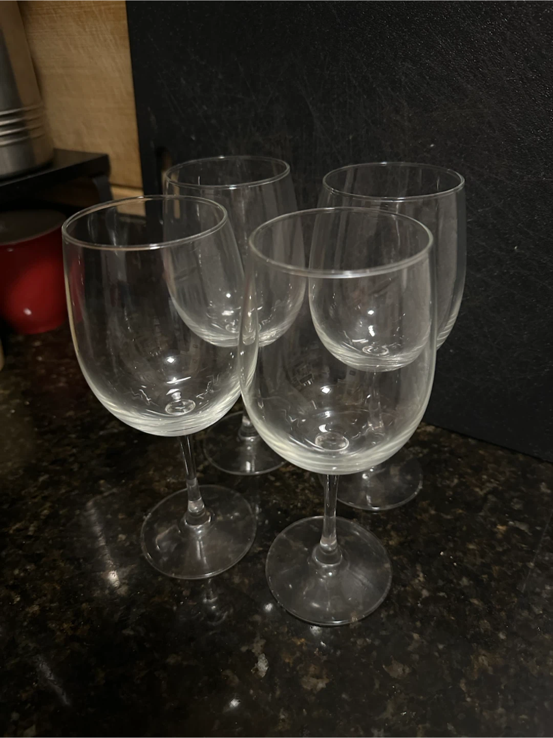 Set of 4 Clear Wine Glasses