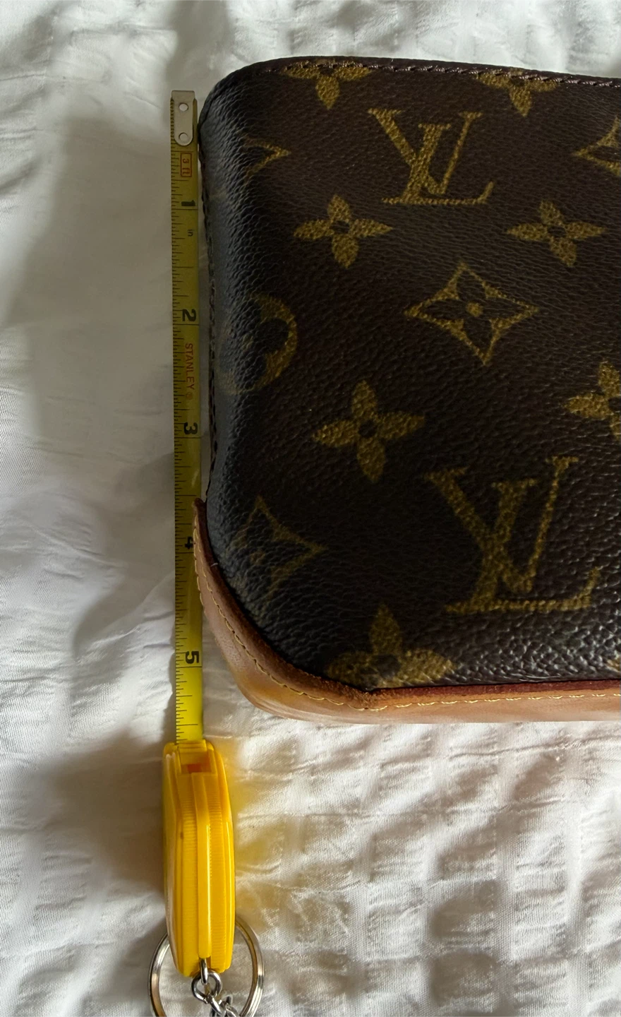 Authentic Louis Vuitton Pouch - photo 3