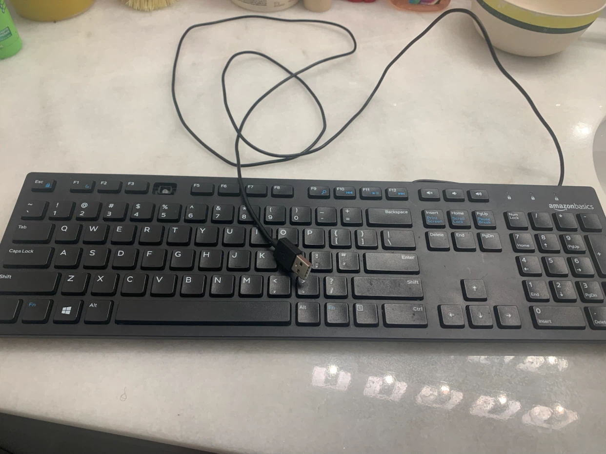 Amazon USB Wired external Keyboard - photo 2