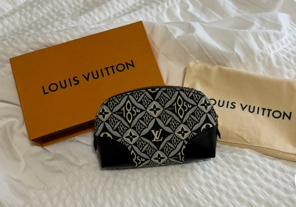 Louis Vuitton Pouch
