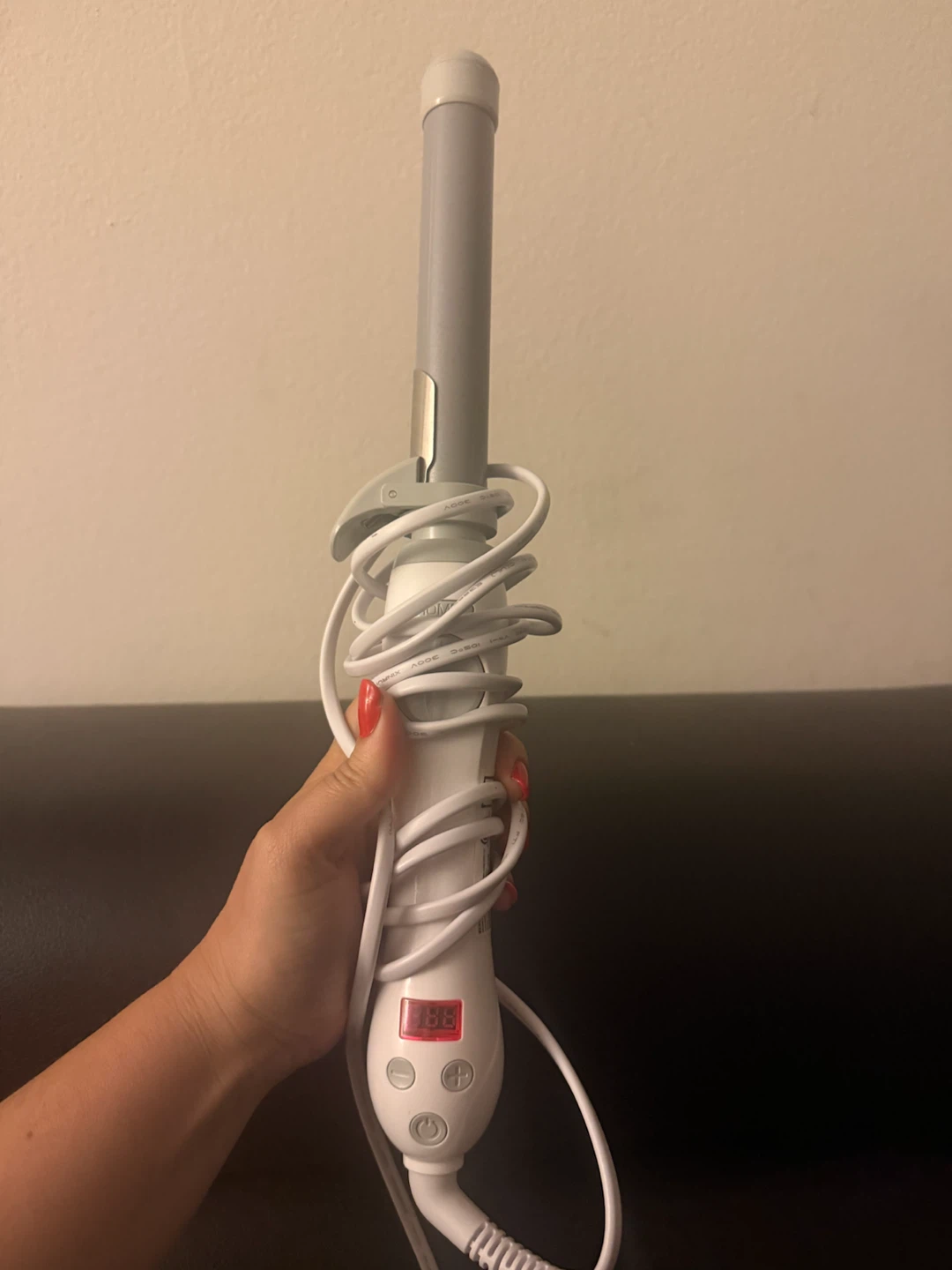 Beachwaver Co. S1  Rotating Curling Iron - White - photo 5