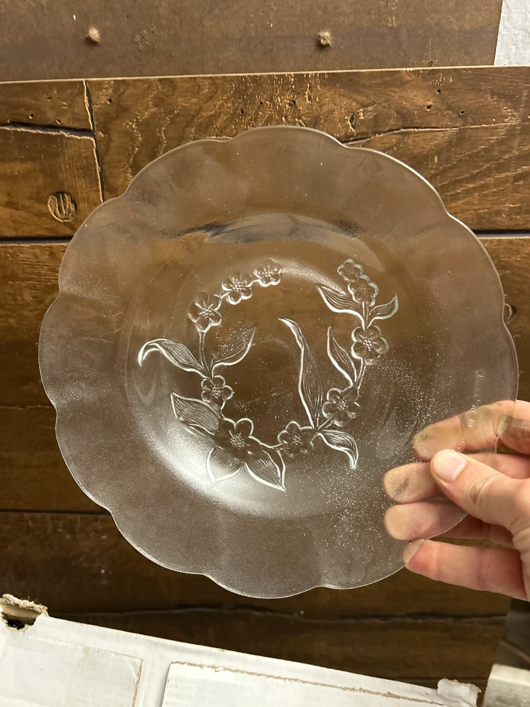 New set of 5 Clear Glass Plate with Floral Embossing - photo 3