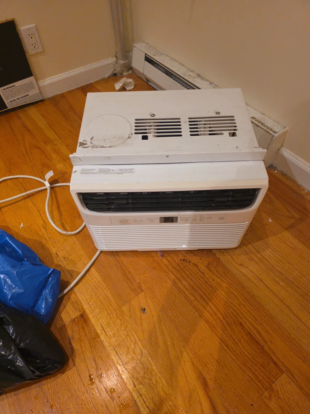 Frigidaire Window Air Conditioner 8000(?) BTU