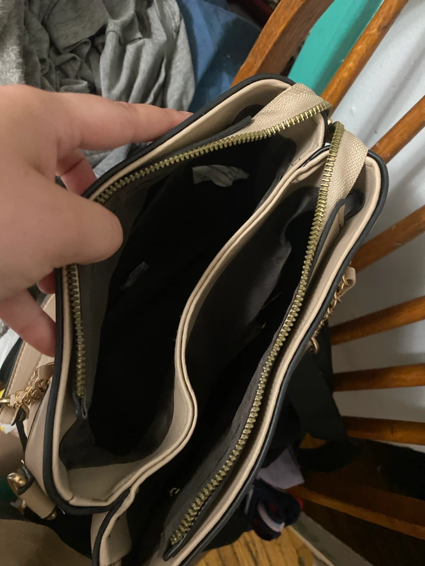 Beige Quilted Handbag with Chain Strap - photo 3