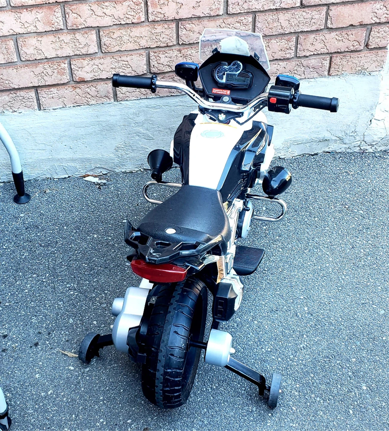 Kids Police Motorcycle Ride-On Toy- 6Volt - photo 4