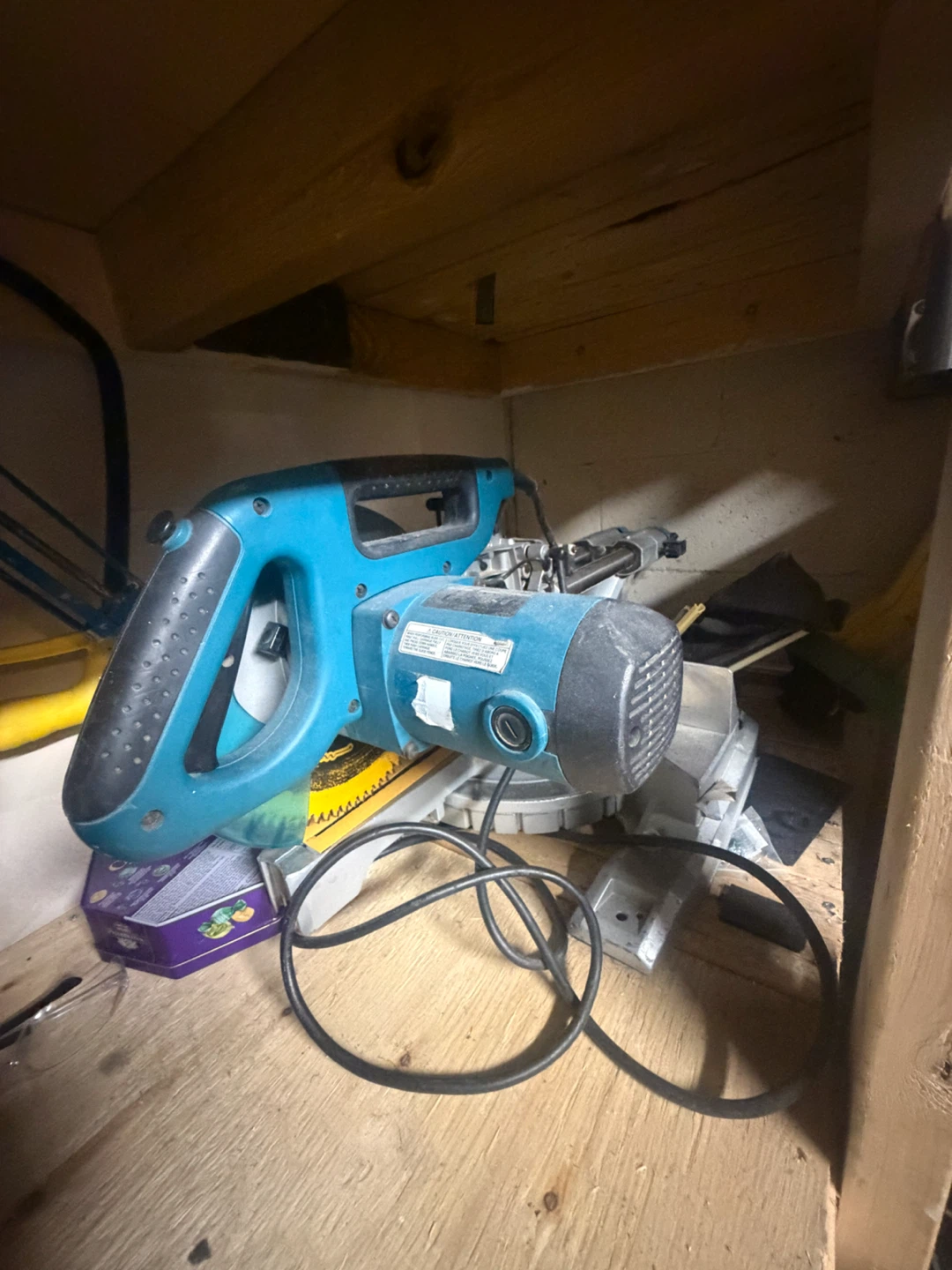 Makita Miter Saw - photo 2
