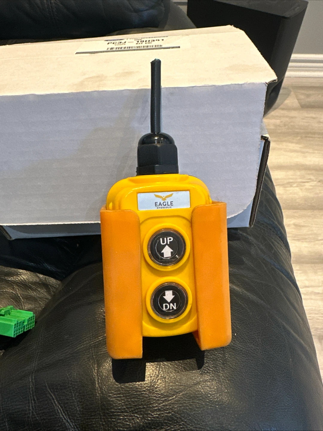 Eagle Hydraulic Pendant Controller UP/DN