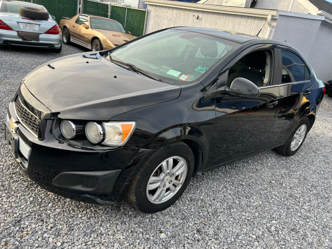 2012 Chevy sonic Runs beautiful Amazing on gas! - photo 3