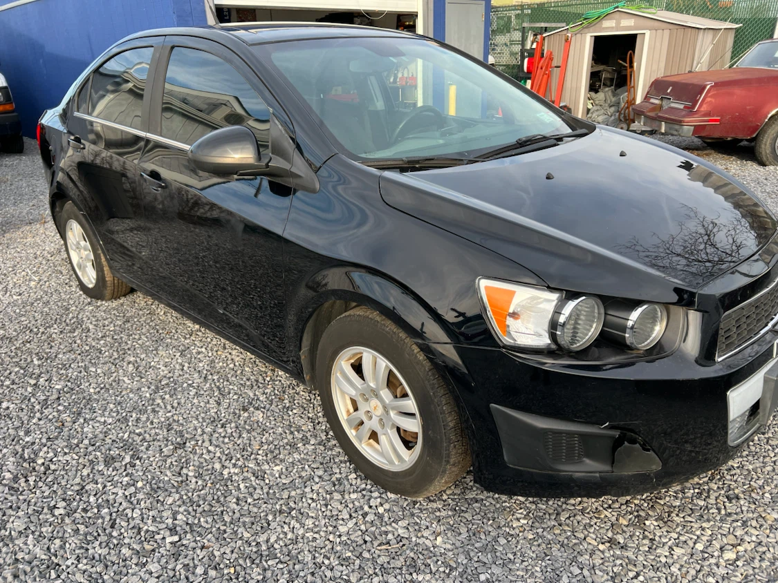 2012 Chevy sonic Runs beautiful Amazing on gas! - photo 4