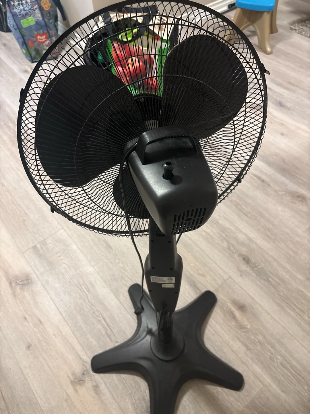 Honeywell QuietSet Pedestal Fan - photo 3