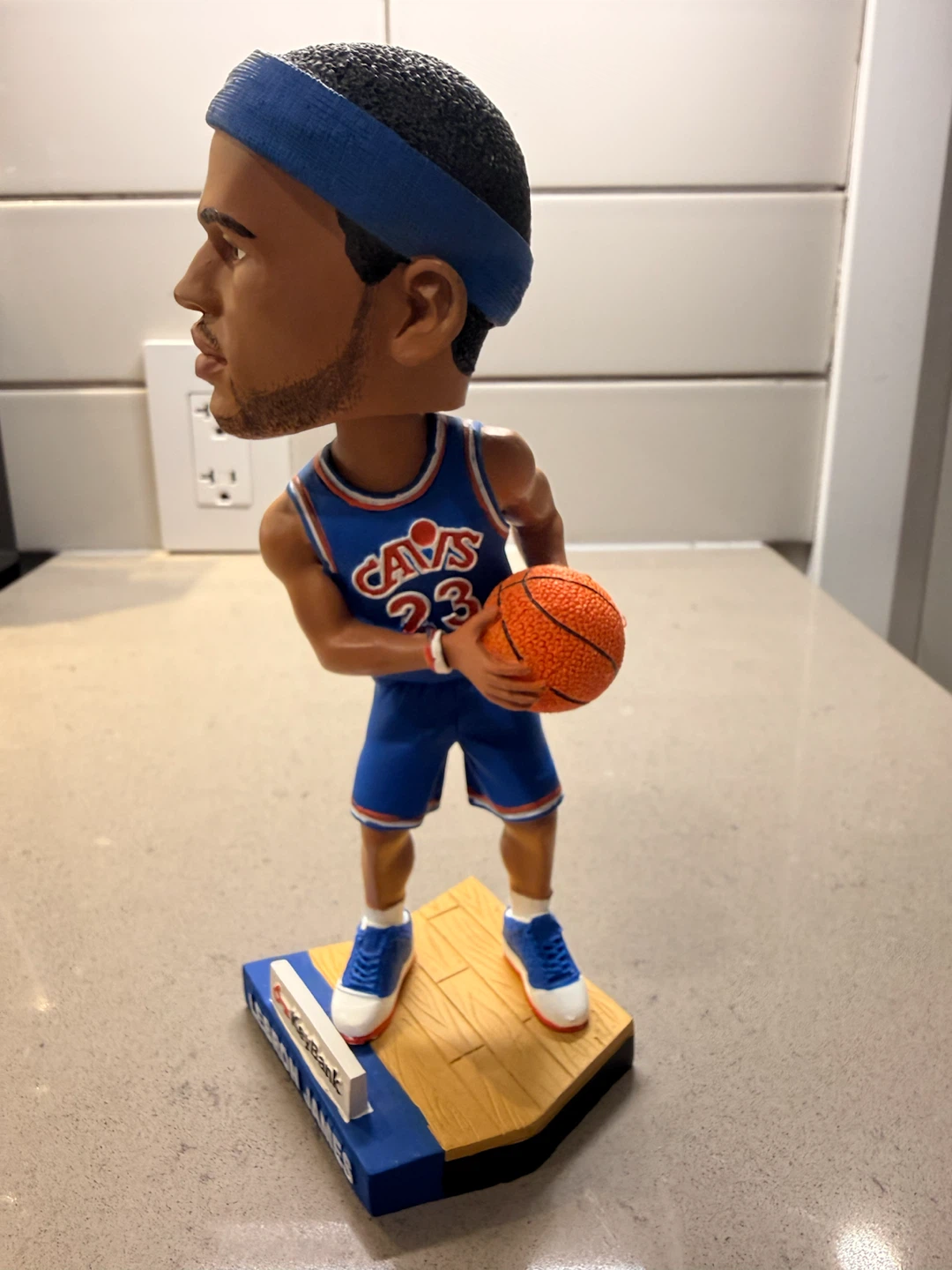LeBron James Bobblehead - Cleveland Cavaliers - photo 2